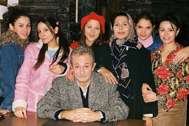 2002-2005 yılları arasında evimize misafir olan bu diziyi hepimiz çok sevmiştik. Oyunculukları, karakterleri bir başkaydı. Biz de bu efsane diziye can olan oyuncuların son hallerini derleyelim dedik.