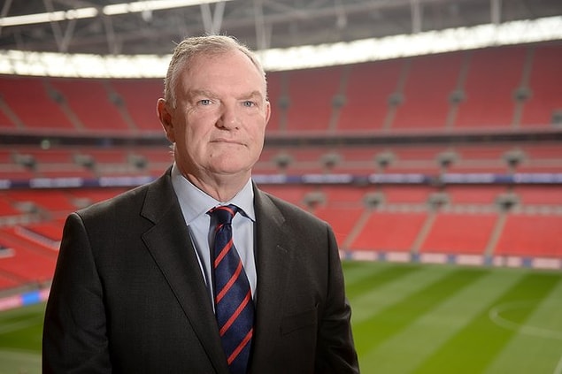 2. ngiltere Futbol Federasyonu Başkanı Greg Clarke, yeni tip koronavirüs (Kovid-19) salgını nedeniyle liglerin tamamlanamama ihtimali olduğunu söyledi.