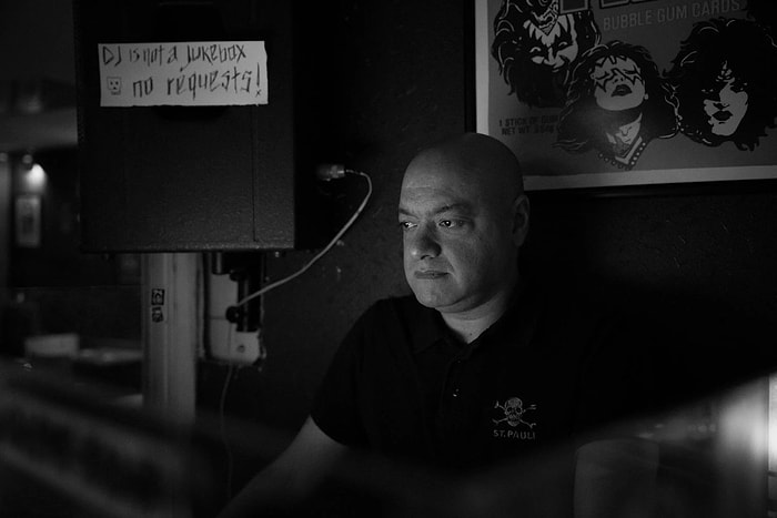 Baron'a Veda: Müzik Yazarı ve Radyo Programcısı Çağlan Tekil Hayatını Kaybetti