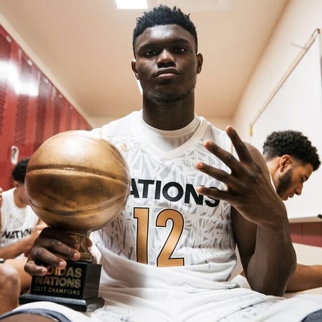 18. Zion Williamson, tüm maçlar iptal olunca işlerini kaybeden Smoothie King Center çalışanlarının maaşlarını karşılayacak.
