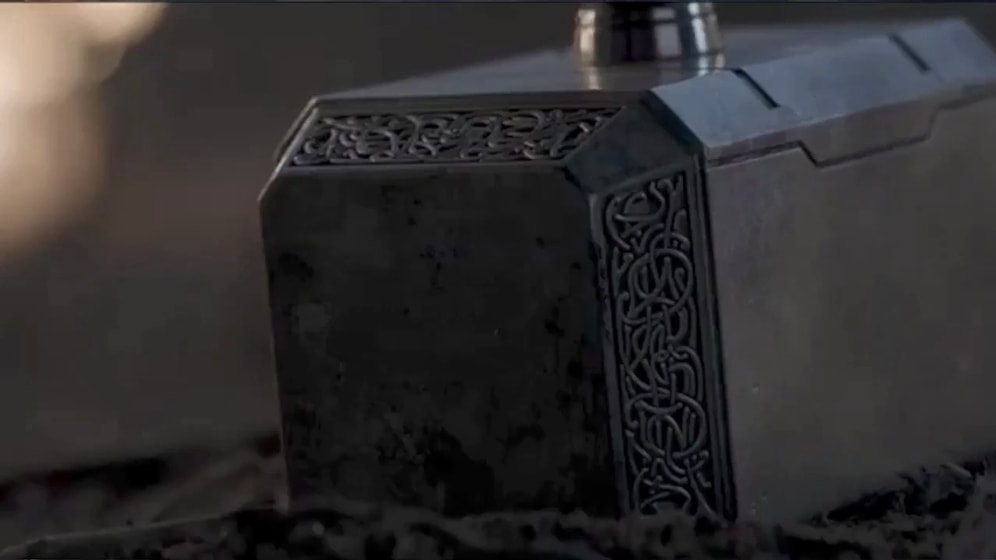 Avengers Endgame'in İlk Gösterimi Sırasında Kendilerini Sahneye Kaptıran Seyircilerin Efsane Tepkileri