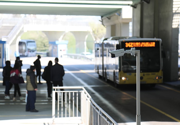 İBB'den İstasyonlara Termal Kamera: Ateşi Yüksek Olan Yolcular Metrobüse Binemeyecek