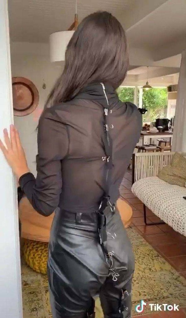 1. Когда-нибудь задумывались, почему одежда, которую вы заказали, не сидит нас вас так же круто, как на моделях?