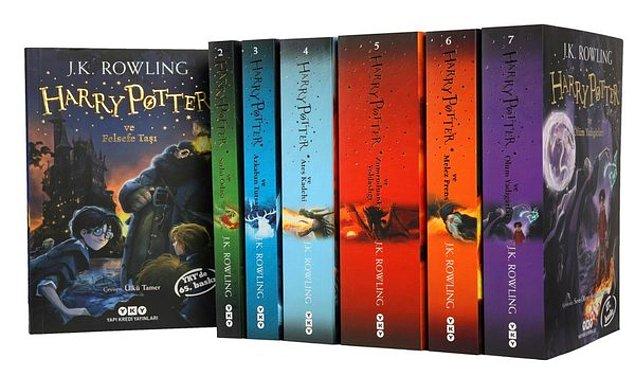 21. Harry Potter Serisi: J.K. Rowling'in 7 kitaptan oluşan fantastik roman serisi klasikler arasında yer alıyor.