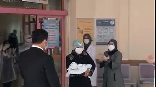 Covid 19 Pozitif Doğmuştu: 15 Günlük Bebek Tedavisinin Ardından Alkışlarla Taburcu Oldu