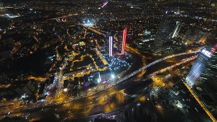 Dün Gece İstanbul'da Duyulan Ses Ne Anlama Geliyor? Sosyal Medyada Gece Duyulan Uğultuya Enteresan Yorumlar