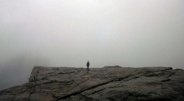 "Norveç'te saatlerce yürüdükten sonra The Pulpit Rock'ta bu muhteşem manzara ile ödüllendirildim."