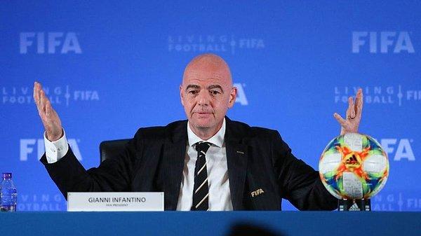 14. Koronavirüs sonrası ertelenen ligler ile ilgili FIFA önümüzdeki günlerde bir karar alınacağı başkan Gianni Infantino'nun da tüm kulüplere ekonomik anlamda destek vereceği açıklandı.