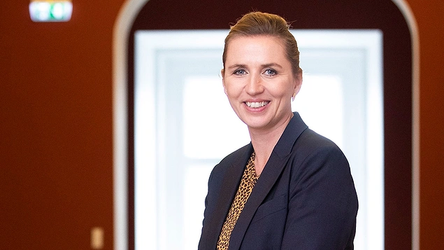 Danimarka'nın Başbakanı Mette Frederiksen'in ilk işi ülke çapında her yeri kapatmak olmuştu.