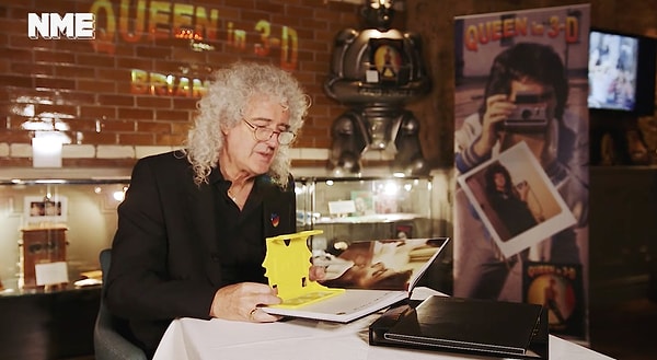 После этого видео, которое стало вирусным, член группы Брайан Мэй поделились своим мнением о коронавирусе: