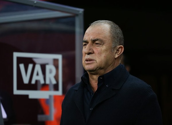 13. Fatih Terim, La Gazzetta'ya konuştu: "Şanslıyım ki, belirtiler oluşmadan önce virüsü tespit edebildik. Sonrasında hemen tedavi başladı. Şu an evimdeyim, dinleniyorum. İyi durumdayım."