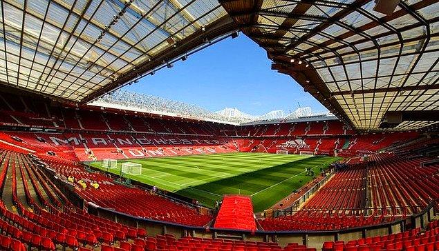 2. Manchester United, virüs nedeniyle ligde kalan karşılaşmalarını seyircisiz oynanması durumunda, maç günü gelirlerinde 21 milyon Sterlin kayıp yaşayacak.