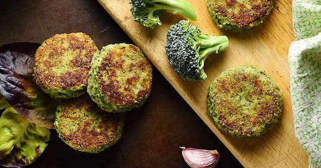 8. Tam bir lezzet şöleni: Patatesli Brokoli Köftesi Tarifi