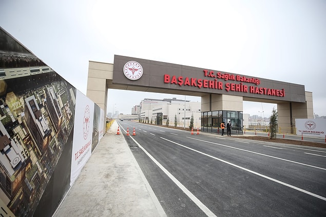 "Buranın yolunu yarım yamalak bırakan bir belediye var"