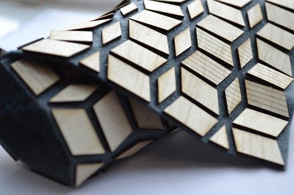 На древесине и тканях этот период увеличивается до 2 дней.