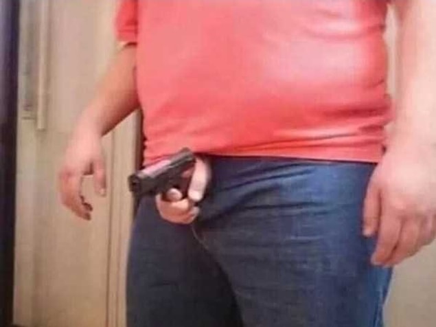 8. "Gün içinde 15. kez mastürbasyon yapmaya yeltendiğimi gören cinsel organım:"