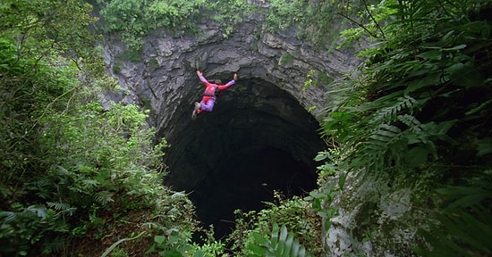 Farazi Sorulara Mantıklı Cevaplar: Dünyanın En Derin Deliğine Düşseniz Ne Olurdu?