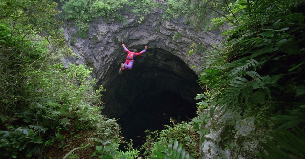 Farazi Sorulara Mantıklı Cevaplar: Dünyanın En Derin Deliğine Düşseniz Ne Olurdu?