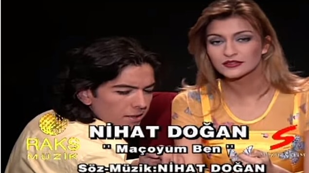 10. Nihat Doğan'ın 'Maçoyum Ben' klibinde, pek hatırlamadığımız haliyle Deniz Akkaya karşımıza çıkıyor.