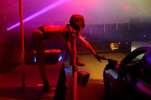 Amerika'nın Oregon eyaletinde bulunan bir striptiz kulübü, diğer restoran ve barlar gibi koronavirüs nedeniyle kapandı.