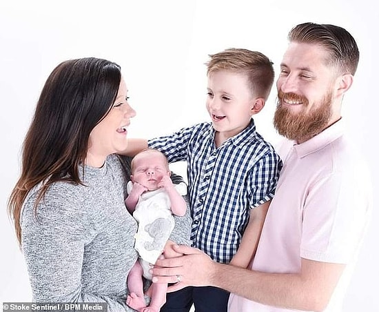 В Великобритании 6-летний мальчик спас жизнь своей беременной матери