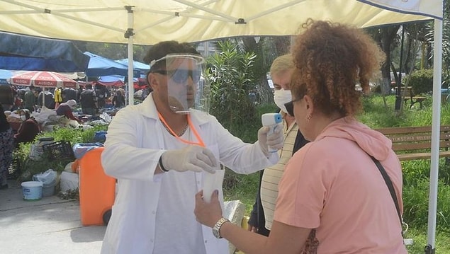 Aydın Valiliği, sokakta maske takma zorunluluğunun getirildiğini bildirdi
