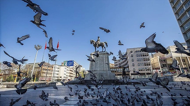 Pazartesi ve Salı günü, saat 10 ile 16 arasında market, manav ve kasaplar açık olacak