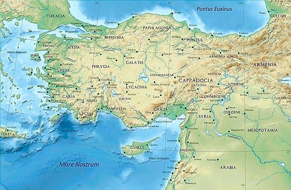 12 yıl sürecek olan Antakya, Ermenistan, Efes ve Gebze duraklarıyla birlikte Anadolu sürgününde Romalılar tarafından sürekli izlenen Hannibal, gittiği her yerde hükümdarlara tüyolar verir.