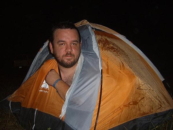 12. "Kamp yapmak için aldığım çift kişilik çadır."