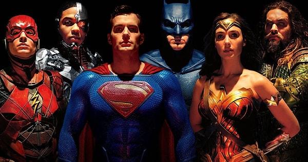 6. Justice League’in Zack Synder tarafından hazırlanan ve Justice League: The Snyder Cut olarak anılan orijinal versiyonu, önümüzdeki yıl HBO Max’te yayınlanacak.