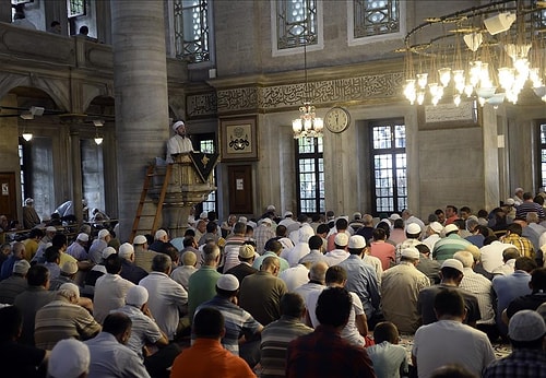 Prof. Ceyhan'dan Camiler İçin Salgın Uyarısı: 'Dualarınızı Sessiz Okuyun'