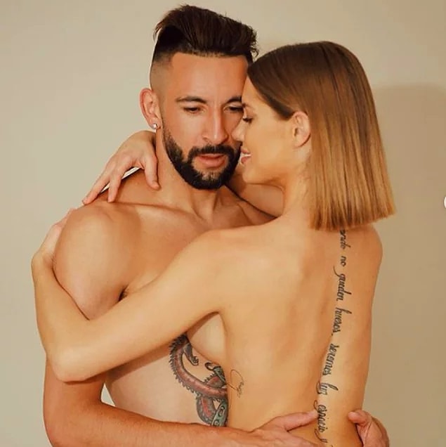 1. Mauricio Isla ve Gala Caldirola, boşanacakları iddialarına paylaştıkları cesur fotoğraflarla cevap verdi!
