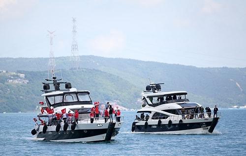 Erdoğan Huber Köşkü'nden Selamladı: İstanbul Boğazı'nda Yelkenlilerden 'Fetih Saygı Geçişi' Etkinliği