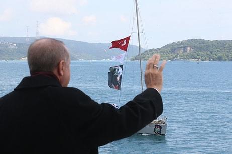 Erdoğan Huber Köşkü'nden Selamladı: İstanbul Boğazı'nda Yelkenlilerden 'Fetih Saygı Geçişi' Etkinliği