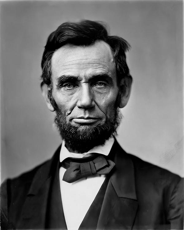22. Abraham Lincoln başkan olmadan önce güreşçiydi.