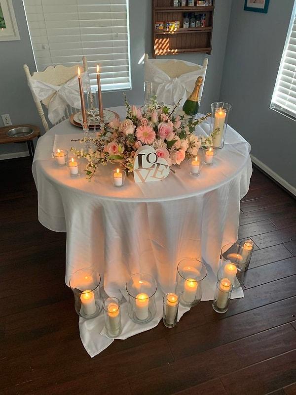 10. "Bugünün bizim düğün günümüz olması gerekiyordu. Nişanlımın annesi bizim için bu masayı hazırlamış."