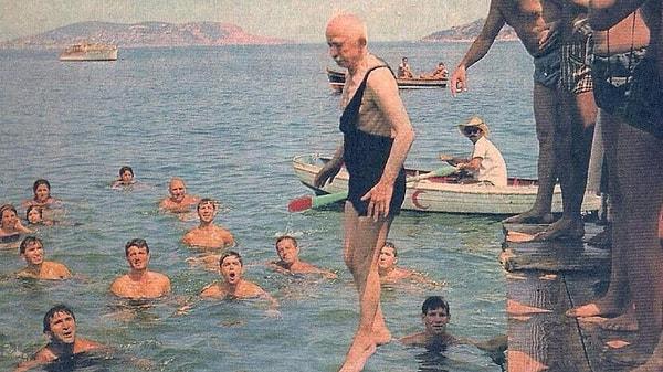 5. Yüzmeyi Atatürk’le yarışmak için öğrenmiştir.