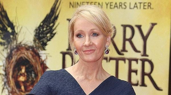 J.K. Rowling geçtiğimiz günlerde Twitter hesabı üzerinden uzun, detaylı bir yazı paylaştı.