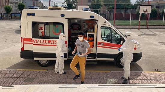 Koronavirüs Tedavisi Gören Gençler LGS'ye Ambulans ile Götürüldü