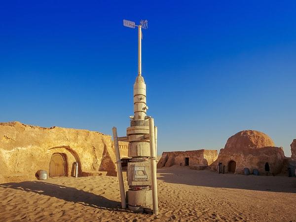 7. Star Wars serisindeki Obi-Wan'ın evi, Mos Espa vs. yapıların hepsi hala Tunus'ta ziyarete açıktır.