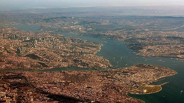 "İstanbul'da 900 bin bina güvenli değil. Büyük bir risk altındayız"