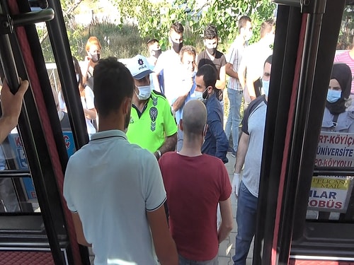 14 Yolcu Kapasiteli Minibüsten 37 Kişi Çıktı, Şoför Polislere, 'Siz Sayı Saymayı Bilmiyorsunuz' Dedi