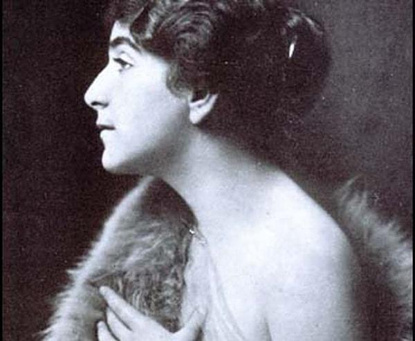 9. Stephanie von Hohenlohe (1891-1972)
