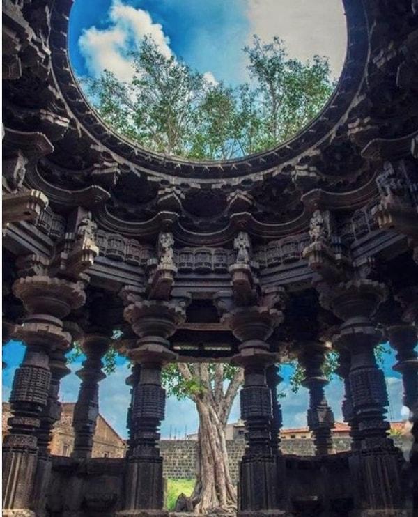 7. Göz alıcı mimarisiyle nefes kesen Kopeshwar Tapınağı, Hindistan.