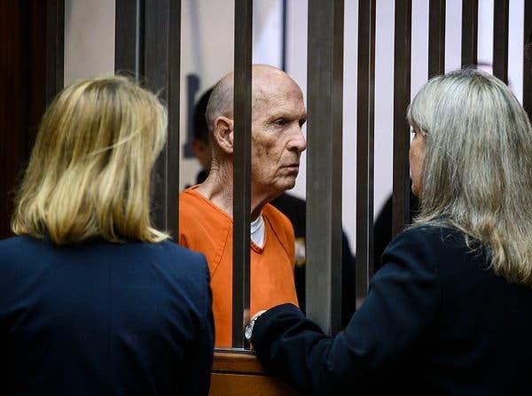 "Golden State Katili" olarak bilinen DeAngelo 40 yıllık soruşturmanın ardından, bundan 2 yıl önce Nisan ayında bir soyağacı sitesinde DNA'sının eşleşmesiyle yakalanmıştı.