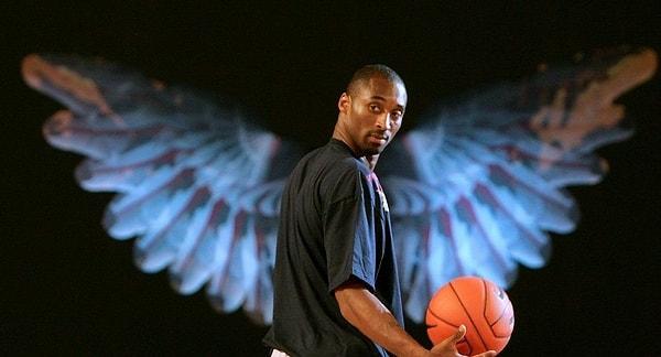 8. Los Angeles Lakers'ın basketbol tarihine adını altın harflerle yazdıran efsane basketbolcusu Kobe Bryant'ın ve kızı 13 yaşındaki Gianna Bryant California'da helikopter kazasında hayatını kaybetti.