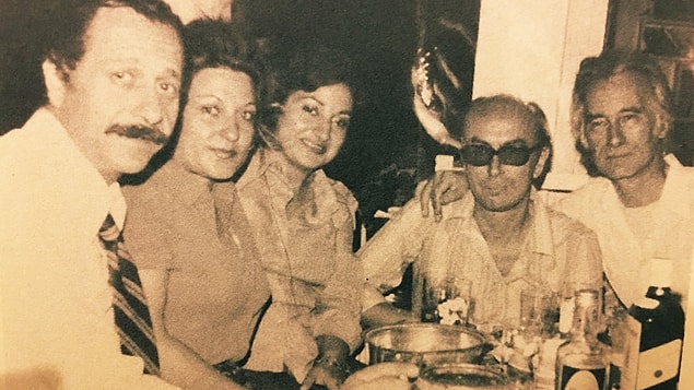1961'de Türkiye İşçi Partisi'ne katılan Erbil, Fethi Naci yönetimindeki partinin Sanat ve Kültür Bürosu'nda Edip Cansever ve Ahmet Oktay ile birlikte çalışmalar gerçekleştirdi.
