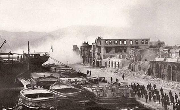 ‘Ermeni Mahallesi’ olan ‘Basmane’de başlayan yangın, 2 milyon 600 bin metrekarelik bir alanda 20 binden fazla ev ve iş yerini yok etmişti, kentin yarısından fazlasını küle çevirmeden de sönmedi.