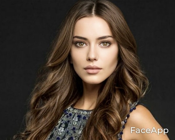 1. Неслихан Атагюль + Фахрийе Эвджен