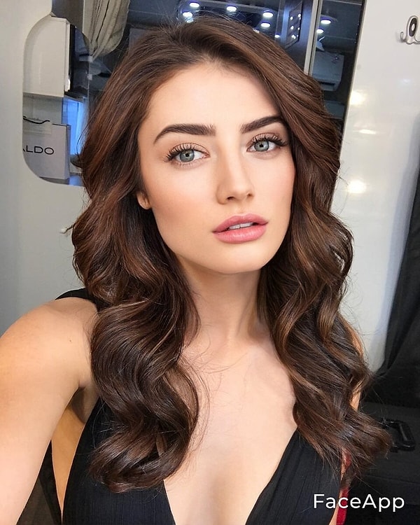 6. Хазал Кая + Айча Айшин Туран